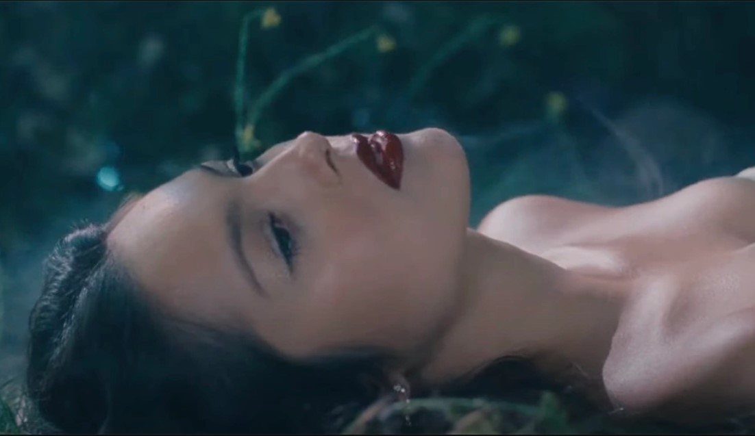 896 lirik lagu vampire olivia rodrigo dan terjemahannya