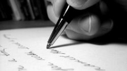 Makna Lagu Playing on My Mind  The 1975